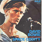 bowie_space_tv.jpg (7098 byte)